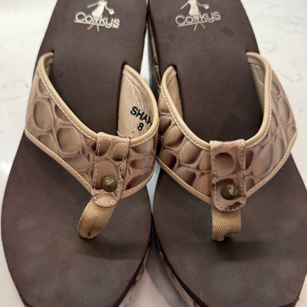 Corkys Women's Beige Croc-Embossed Sandals